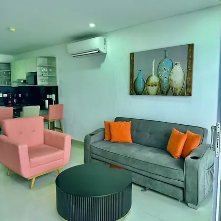 Apartamento En Bocagrande Con Balcon Y Vista Al Mar *